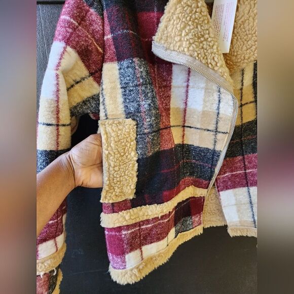 Scandal Coat - Picture 6 of 8